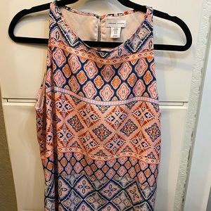 Beautiful sleeveless blouse. Size M